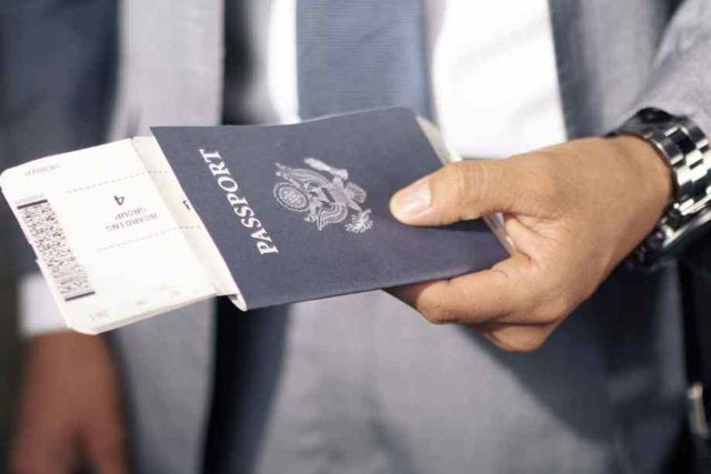 Ice Detention: What Every Green Card Holder Should Know - zwtsb9g
